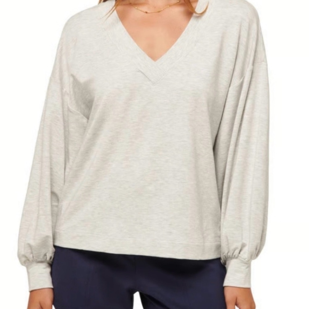 TRAVIS MATHEW Cloud Terry Pullover V Neck Top Cream Size Medium